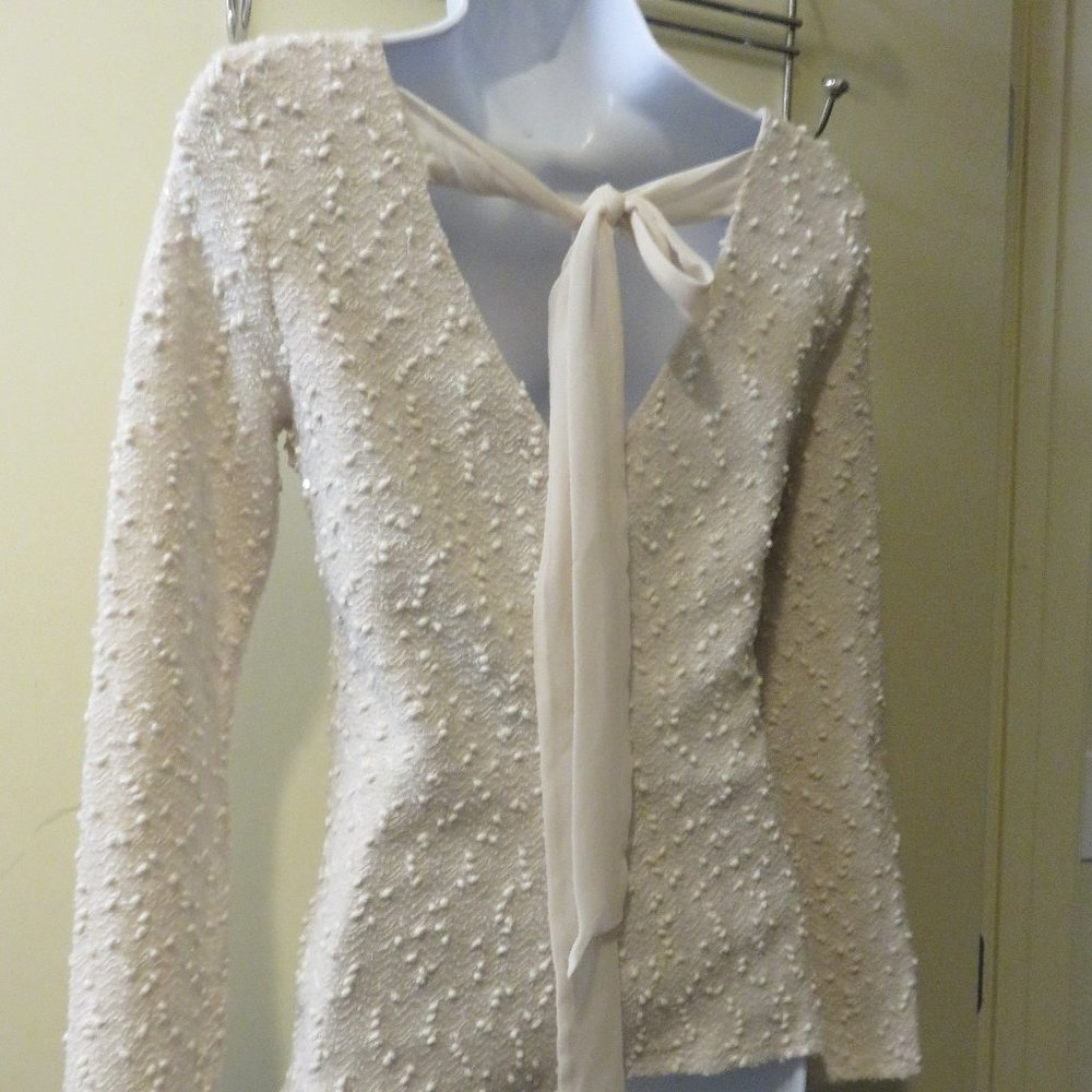 JENNIFER LOPEZ CREAM SWEATER/ XSMALL /W BACK TIE